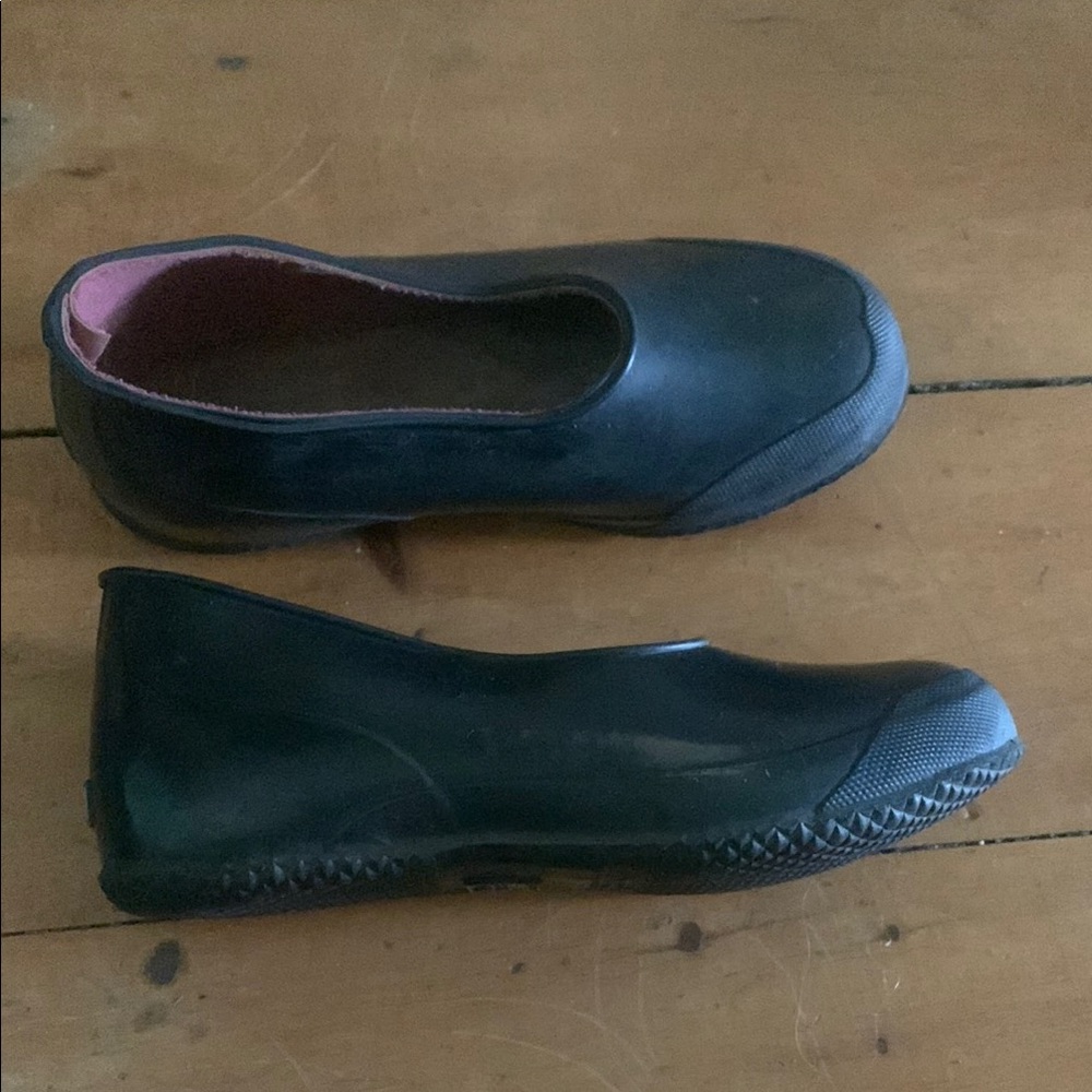 Black Winter Rain Boots for Ultimate Comfort